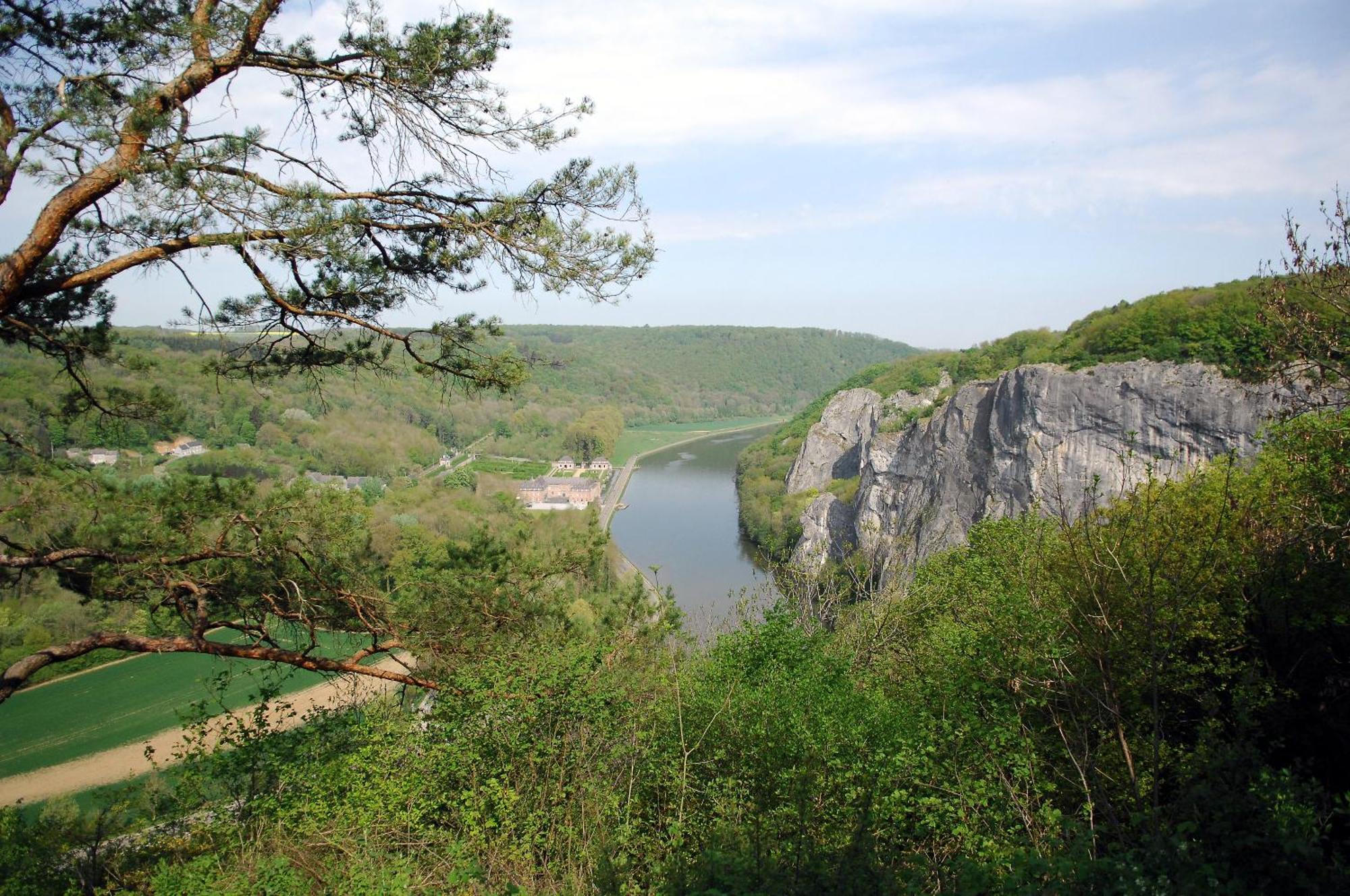 Bed En Breakfast Le Freyr Dinant Exterior foto